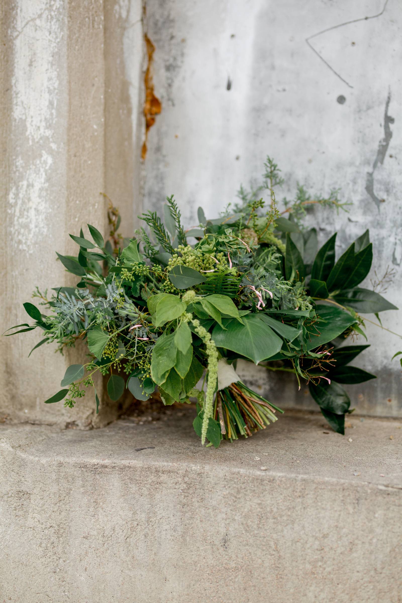 Longmont, Colorado wedding inspiration at the St. Vrain | green wedding bouquet