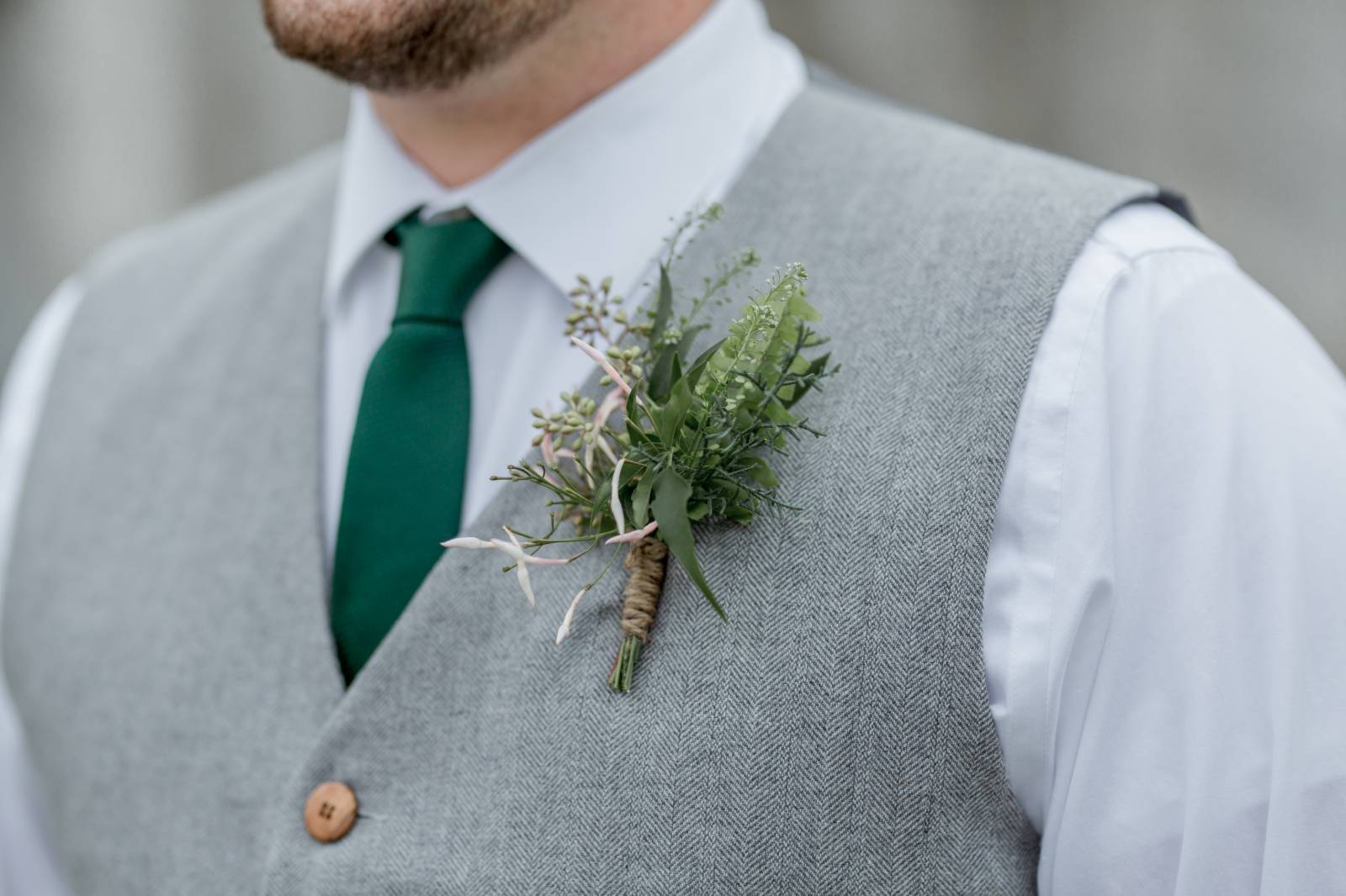 Longmont, Colorado wedding inspiration at the St. Vrain | groom style