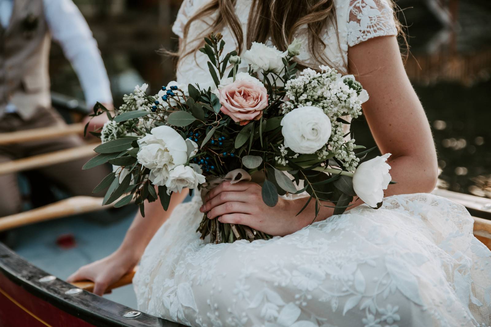 vintage wedding inspiration at Creekside Villa in Canmore | wedding bouquet