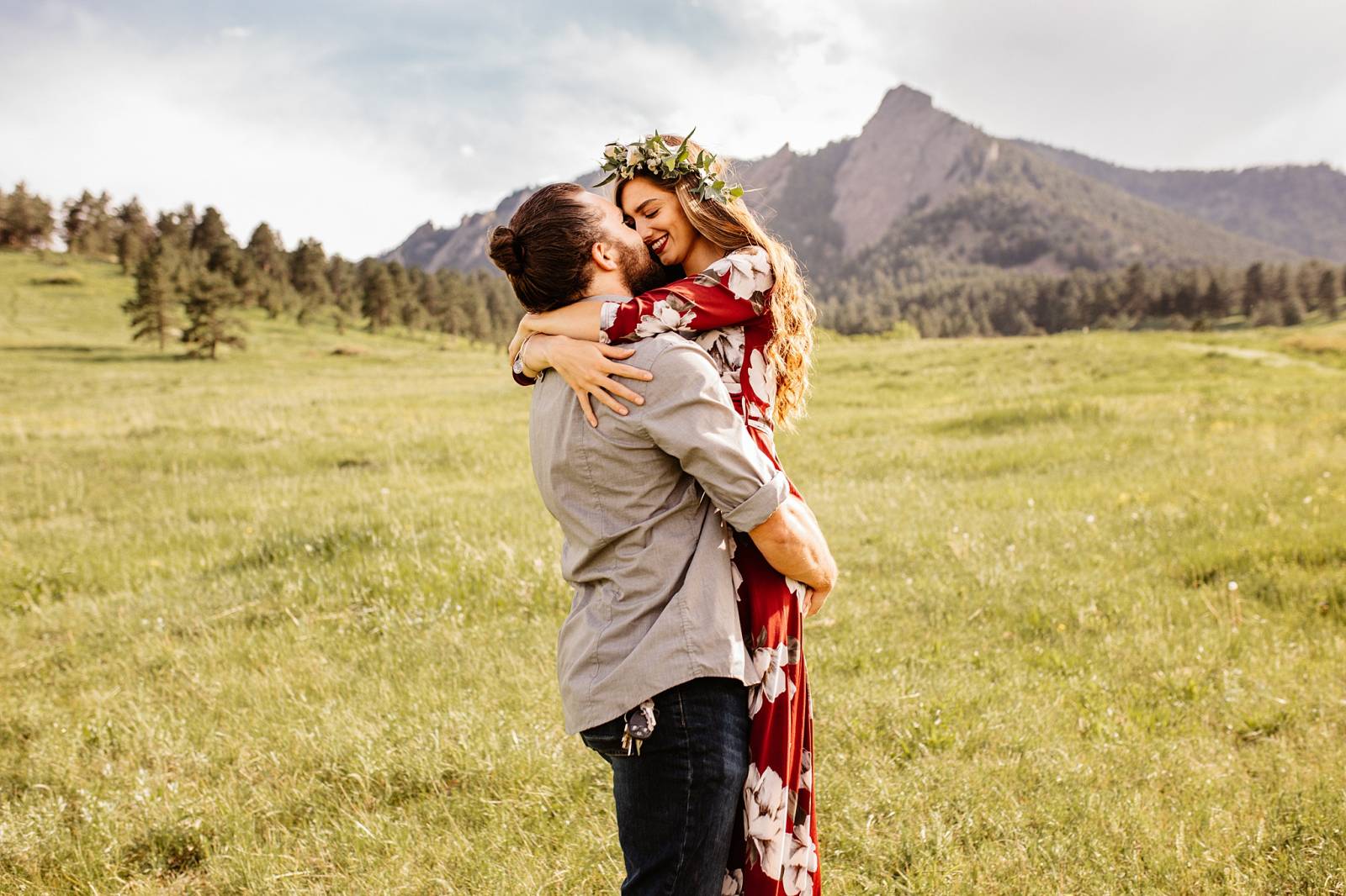 Chautauqua Park Couples Session captured in Boulder, Colorado by wedding photographer Kayla Bri Phot