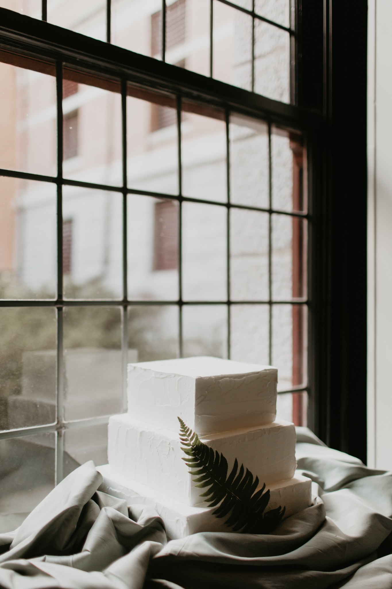 timeless glamour wedding inspiration at the Fairmont Empress styled by Vancouver Island Wedding Plan