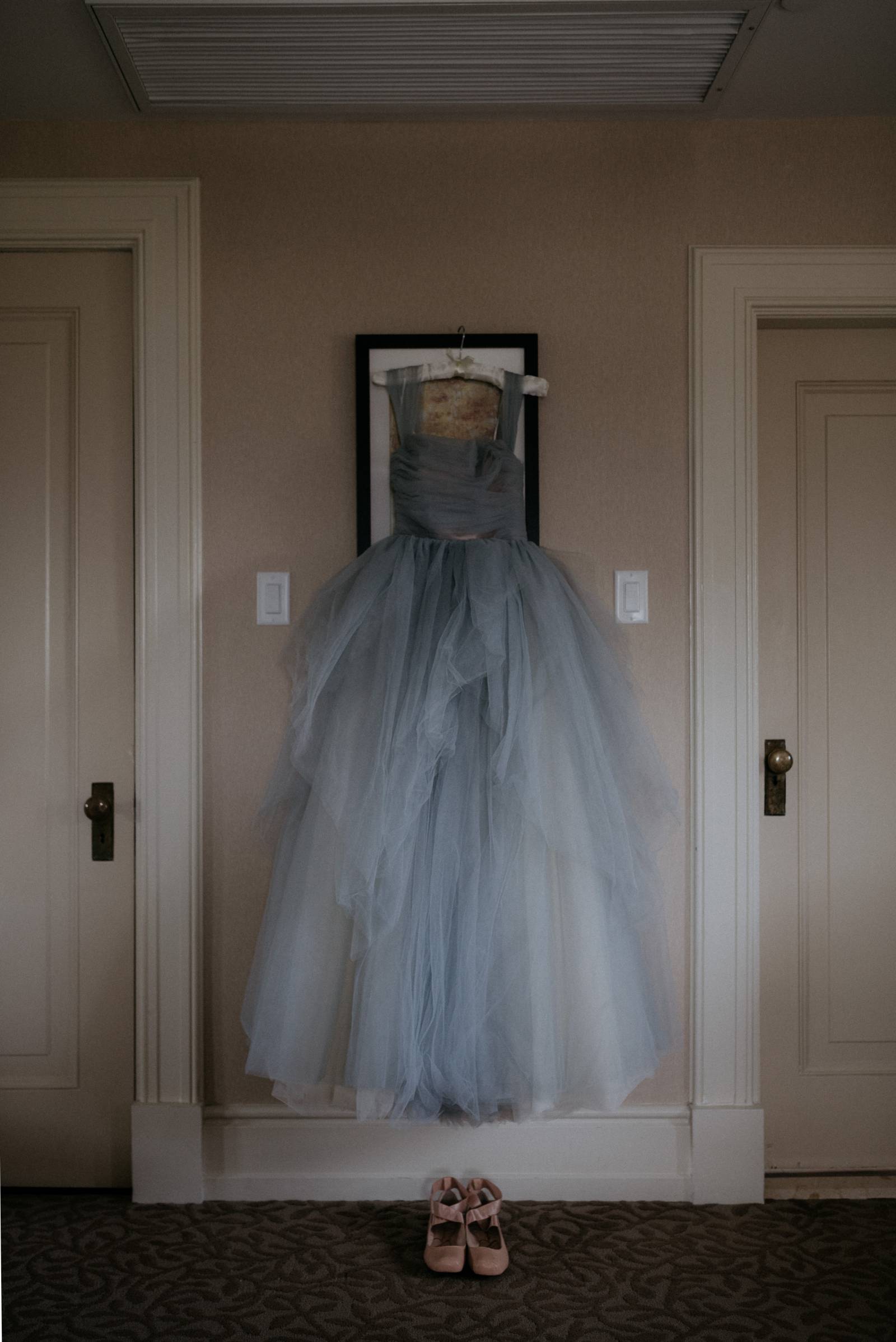 blue wedding gown | a foggy Banff elopement captured by Canadian wedding photographer Hennygraphy