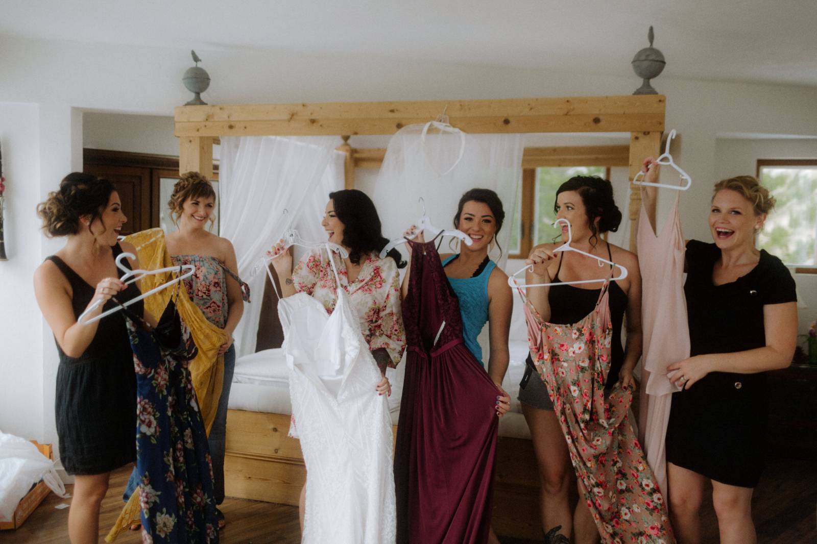 getting ready | A Mediterranean Estate Wedding in Beautiful Okanagan Valley