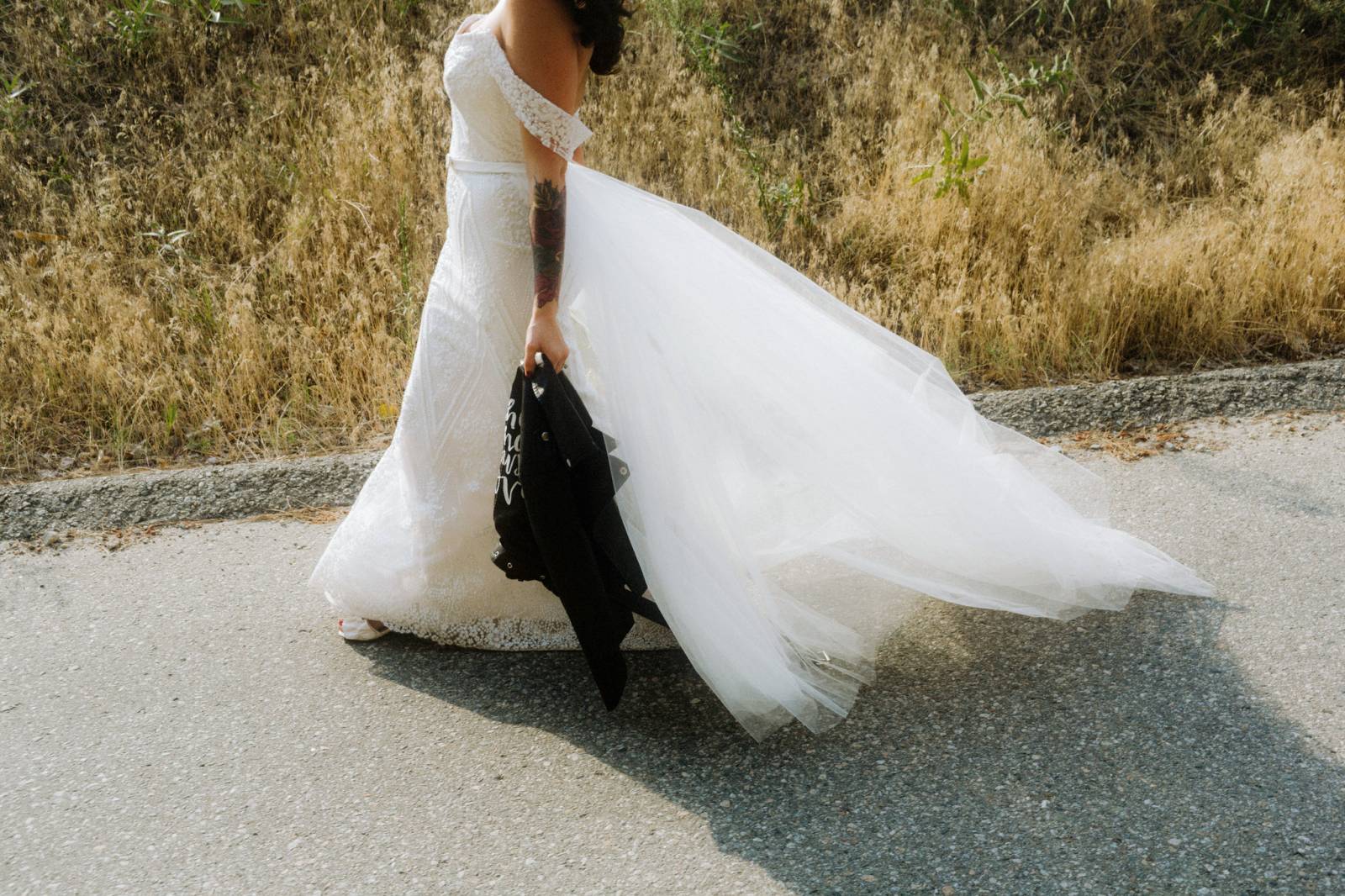 edgy bride style | A Mediterranean Estate Wedding in Beautiful Okanagan Valley