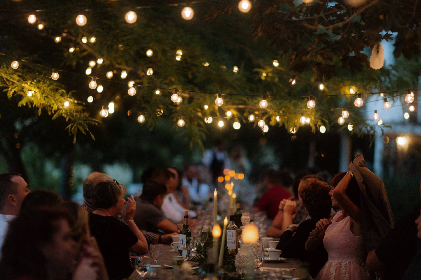 outdoor reception | A Mediterranean Estate Wedding in Beautiful Okanagan Valley