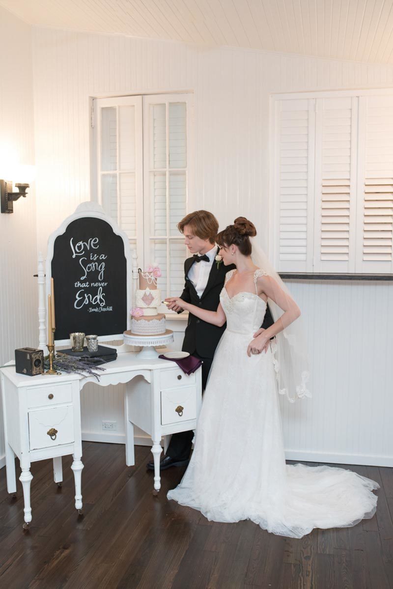 28corner-house-photography-ballet-wedding-inspiration-31