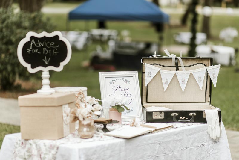 gift table for Mote Morris House wedding