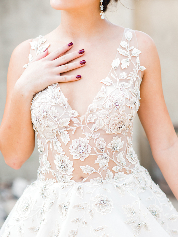Lace wedding dress with no lining