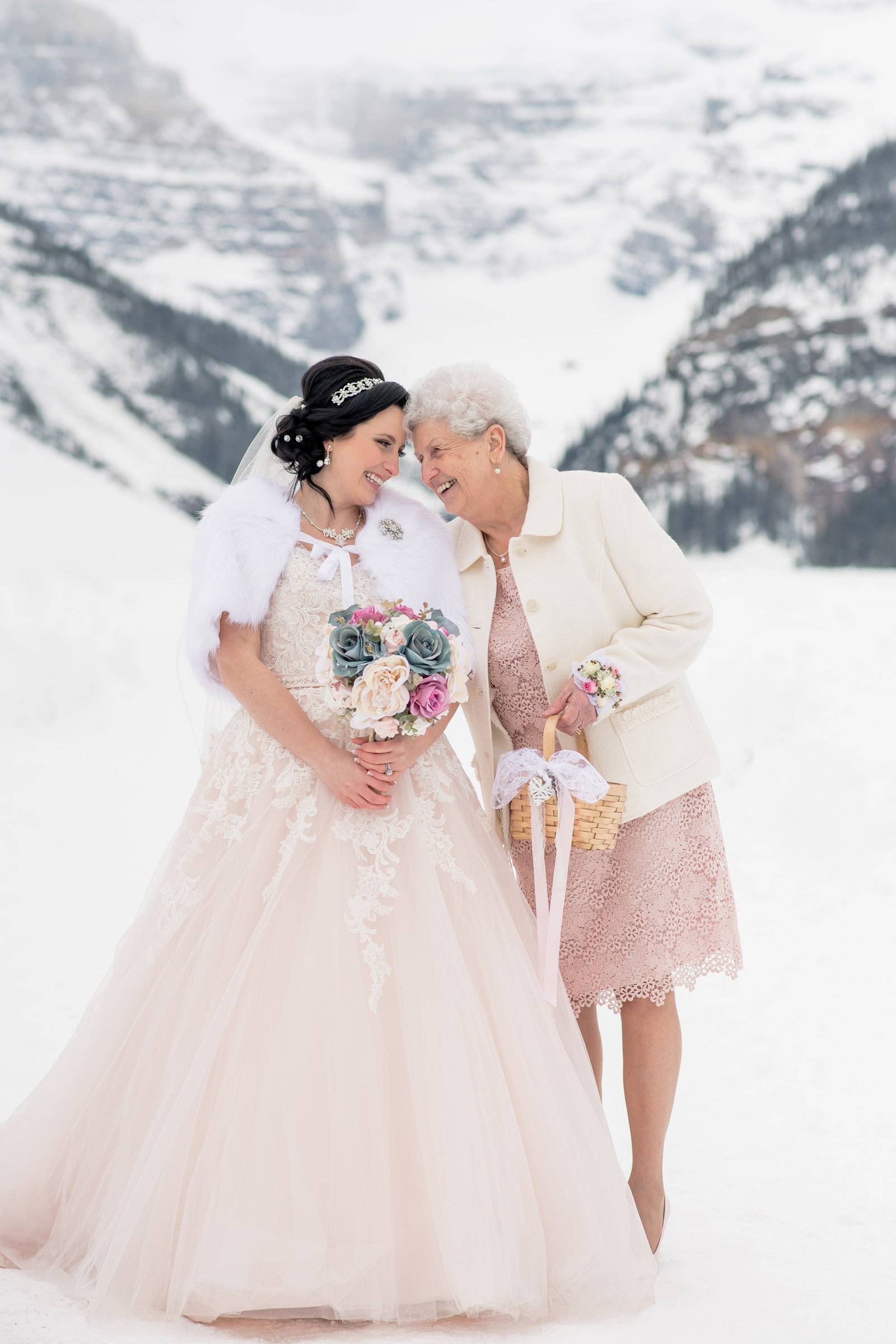 Disney Princess Winter Wedding At The Chateau Lake Louise Lisa