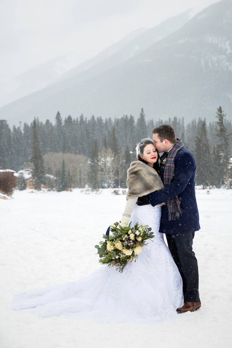 Banff wedding photography, wedding couple, bride and groom, mountain wedding