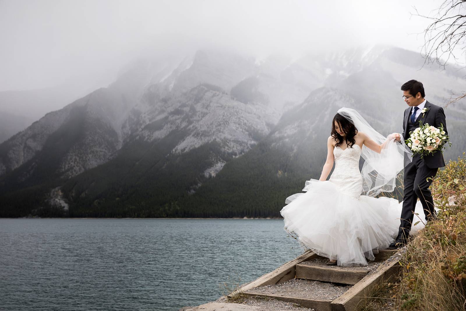 Lake Minnewanka Wedding, Banff Wedding Photographer, Banff wedding, Banff Elopement, Banff Elopement