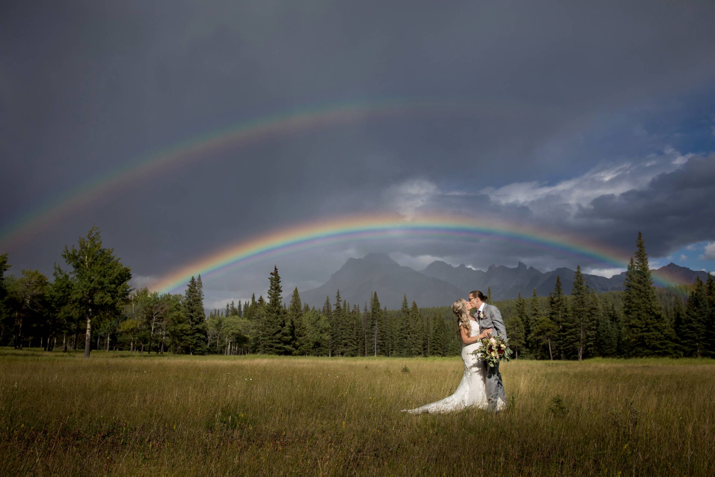 Banff Wedding and Elopement Photographer, Banff Micro Wedding, Banff Intimate Wedding,Banff Rainy We