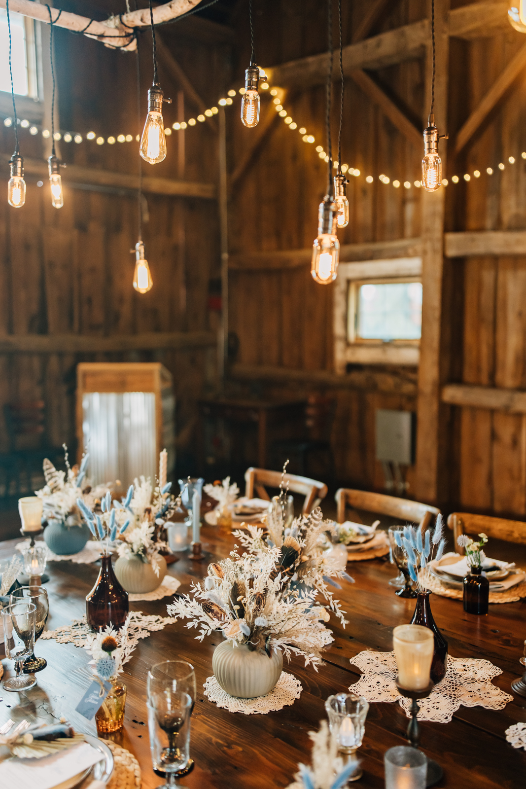 How to Throw a Modern Rustic Wedding – Rustic and Main