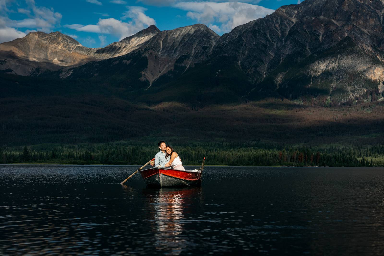 jasper-engagement-session-on-the-boat