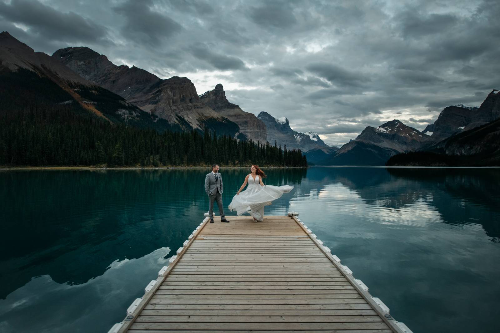 eloped couple having fun at spirit island