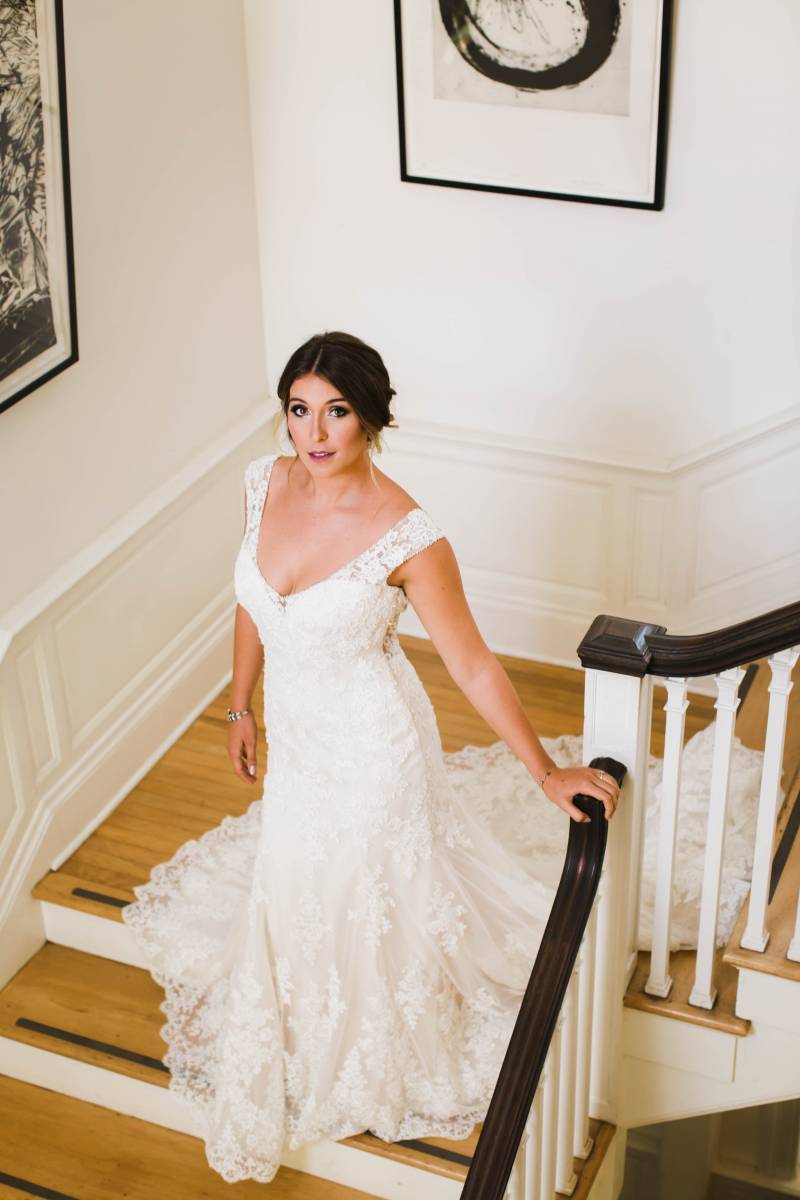 Scoop Neck Lace Wedding Dress