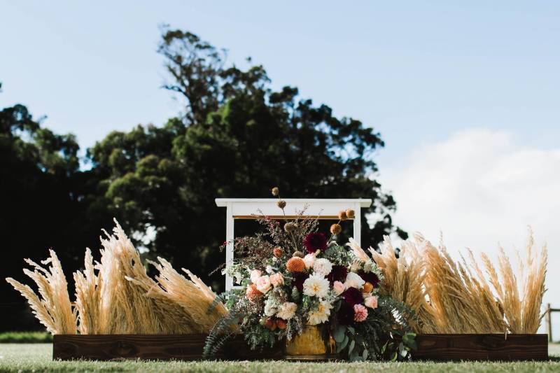 pampas grass ceremony decor