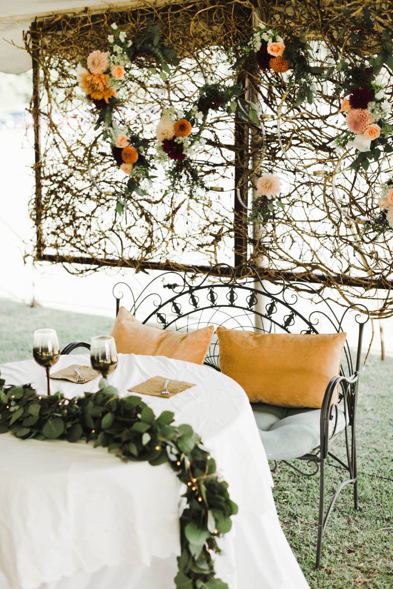 rustic sweetheart table