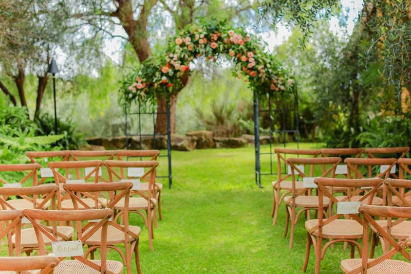 Simple Elegance: A Tuscan-Inspired Villa Wedding