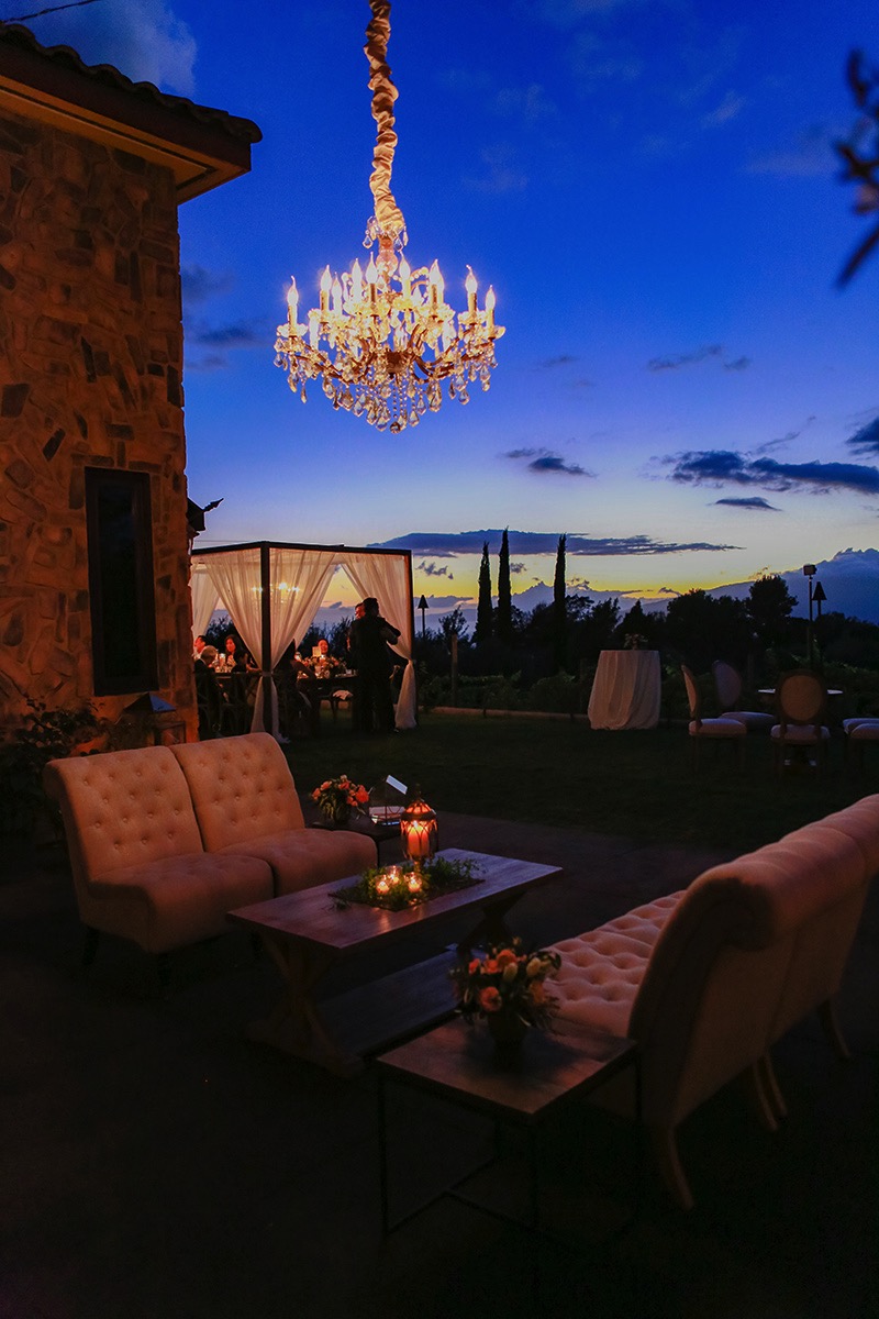 Simple Elegance: A Tuscan-Inspired Villa Wedding