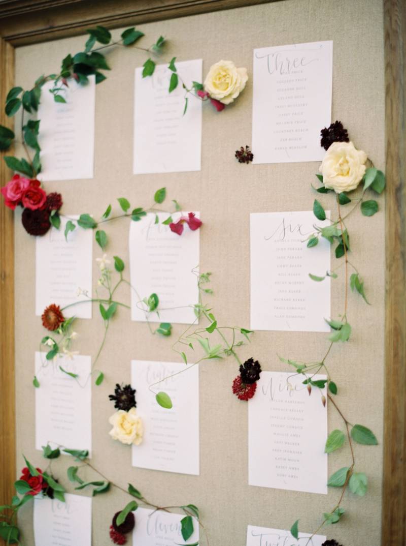 romantic wedding seating chart