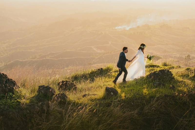 Stunning Destination Elopement in the Fiji Highlands