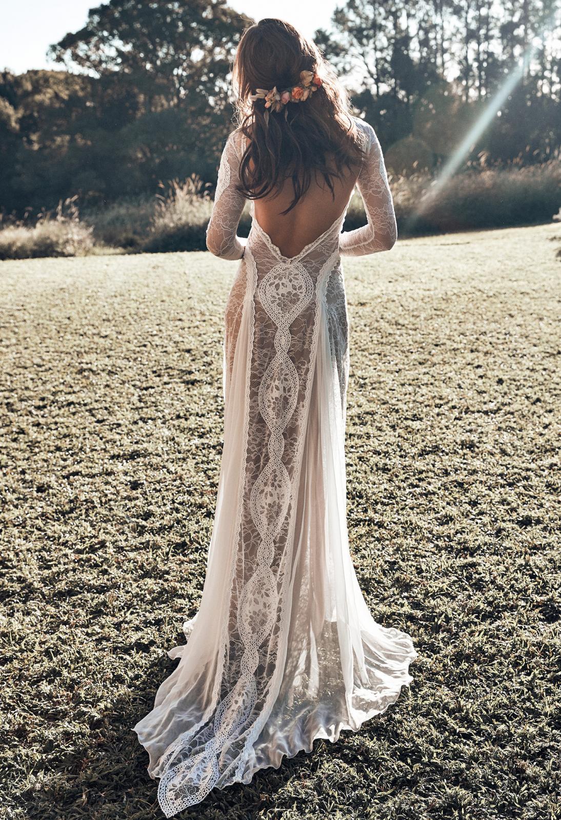 5 Boho Chic Beach Wedding Dress Designers | Hawaii Wedding Gown ... Gypsy Boho Dress