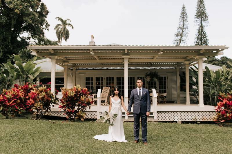 Tropical Luxury Elopement in HanaLush, modern wedding design at Travaasa's Plantation Guest House