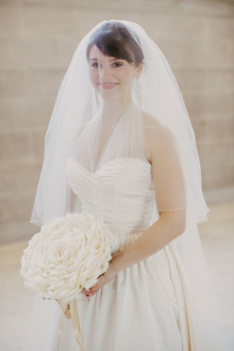 white flower bouquet, bride flower, veil, wedding dress, elegant wedding