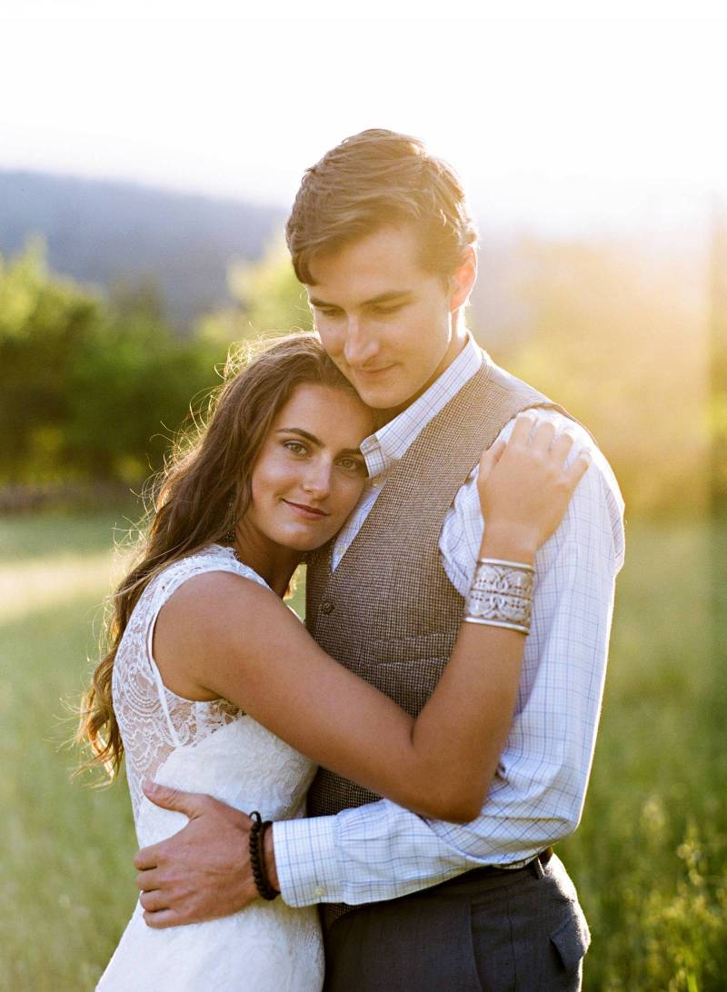 organic, natural light, outdoor wedding, bride, groom, natural hair, long hair, wavy hair, groom sty