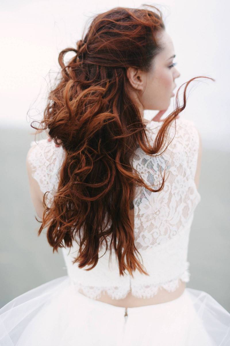 organic bride, beach wedding, horse, white tulle, lace, hair, beauty