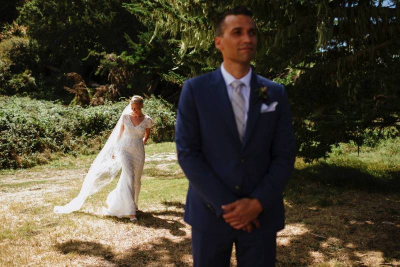 white dress, lace dress, veil, outdoor wedding, california wedding, rustic, organic bouquet