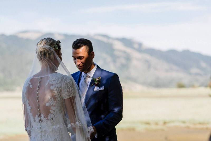 white dress, lace dress, veil, outdoor wedding, california wedding, rustic, organic bouquet, bride, 