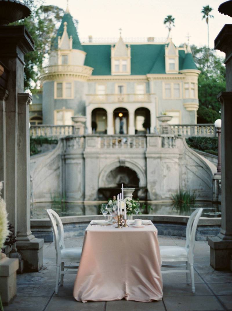 pink table tablecloth linens