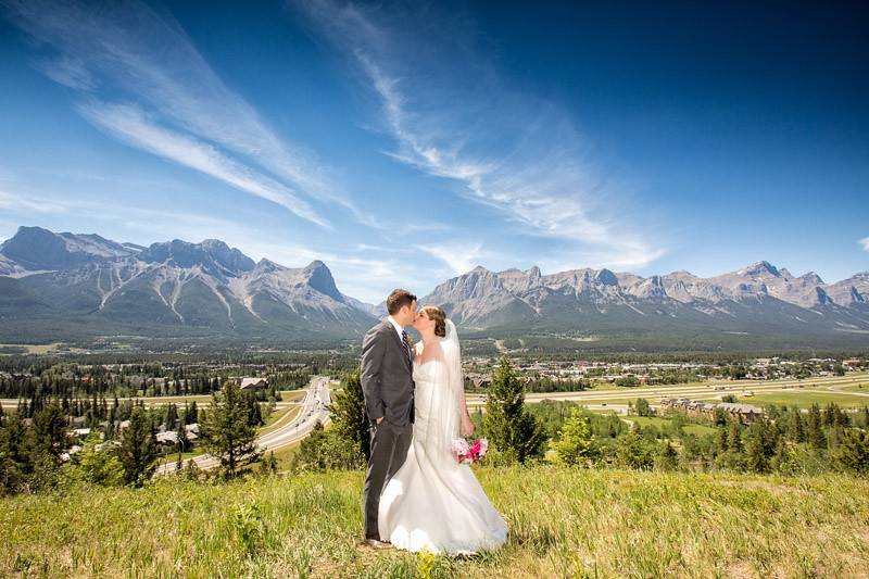 Gorgeous Quarry Lake Wedding in Canmore | Canmore Wedding