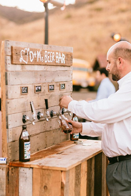 6 creative drink stations at your cocktail hour during your wedding