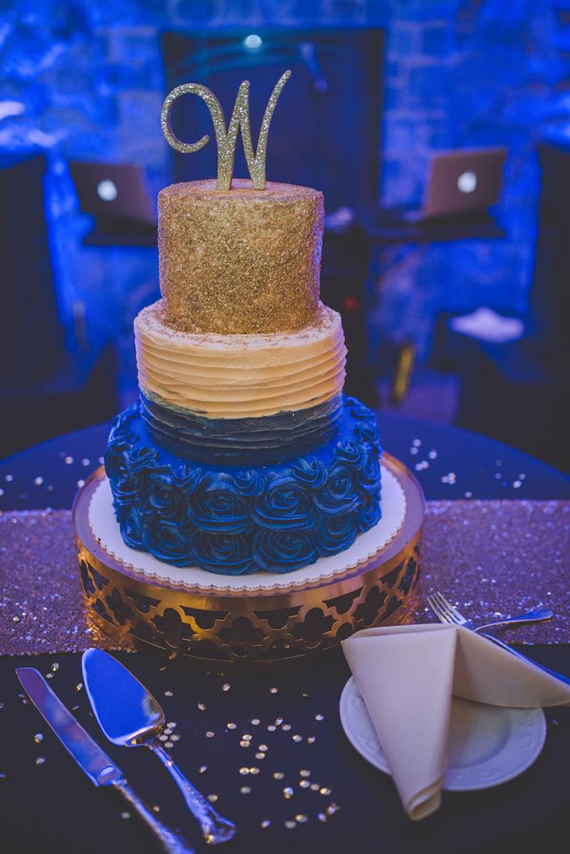 new years eve wedding, nyewedding, gold cake,, metallic wedding cake, new years eve wedding cake
