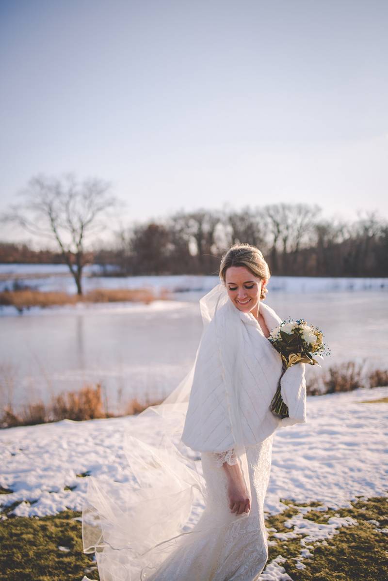 winter wedding, shawl, winter fur shawl, fur shawl