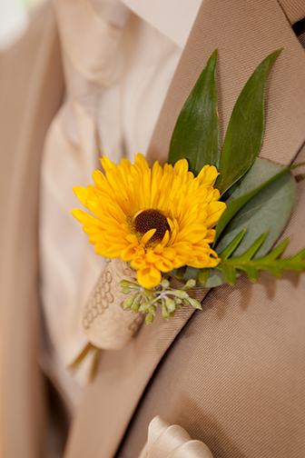 sunflowers, sunflower boutonniere