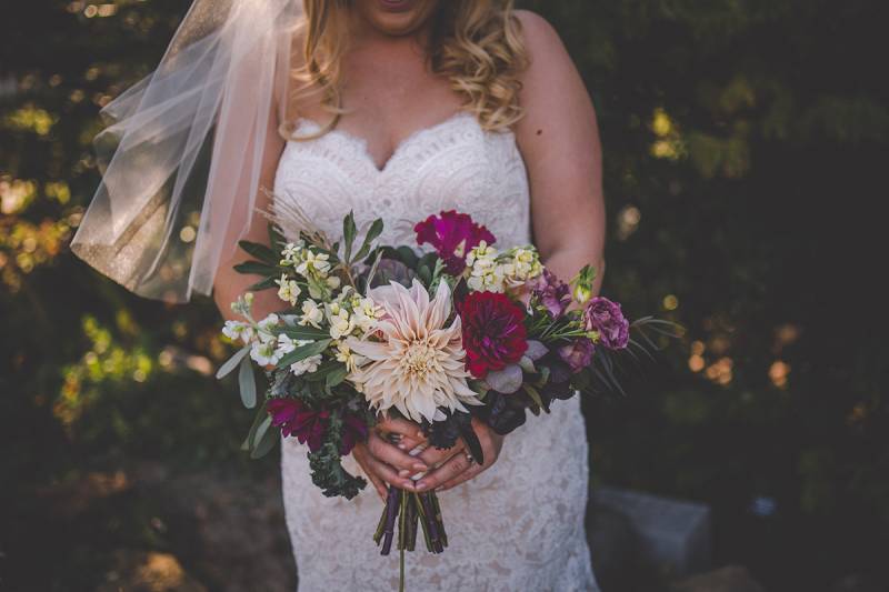 marsala flowers, marsala bouquet, marsala wedding