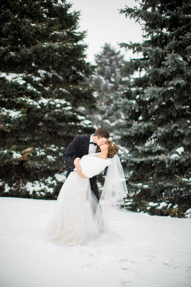 winter wedding, christmas wedding, snowy winter wedding