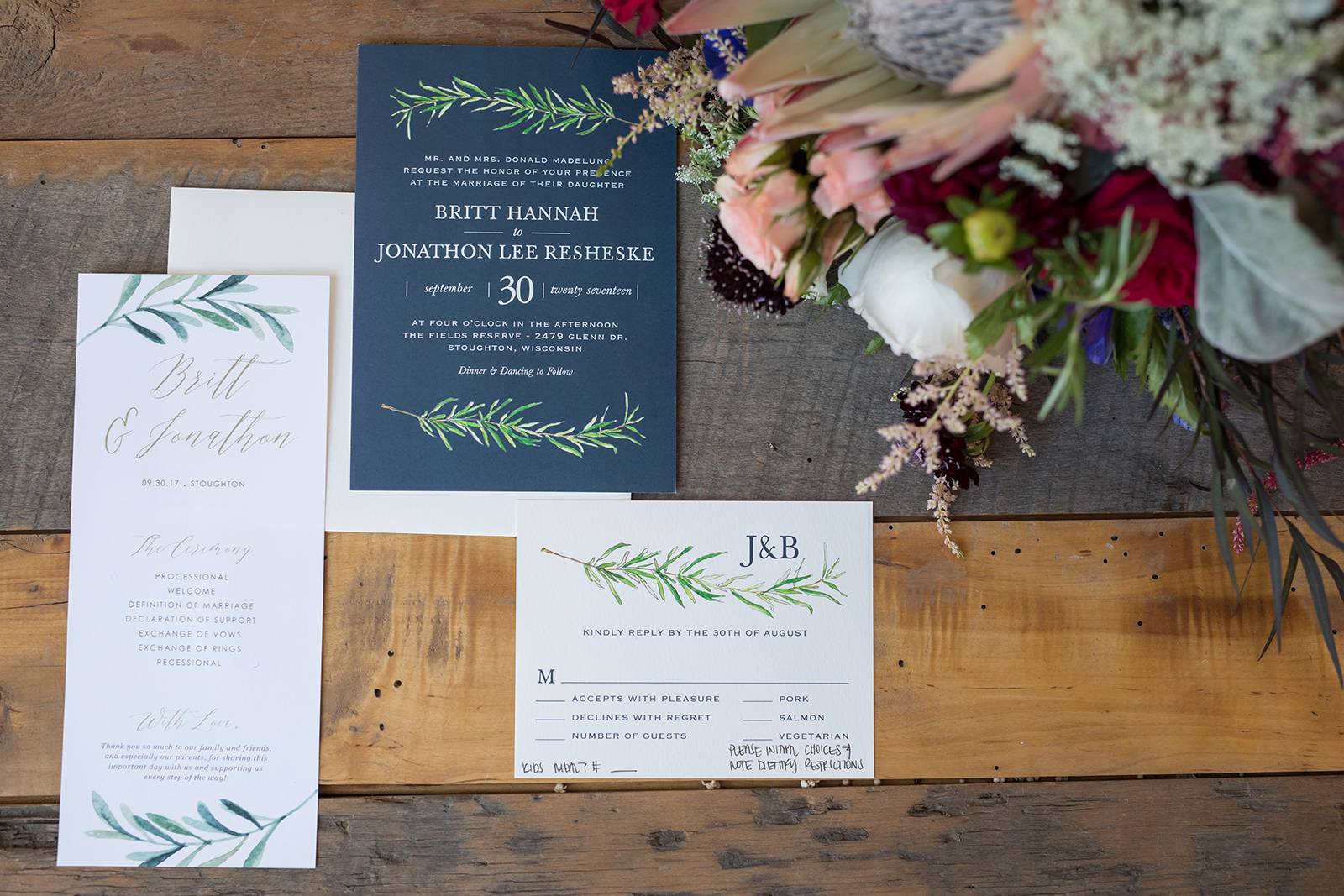 greenery wedding invitations, greenery white invitations