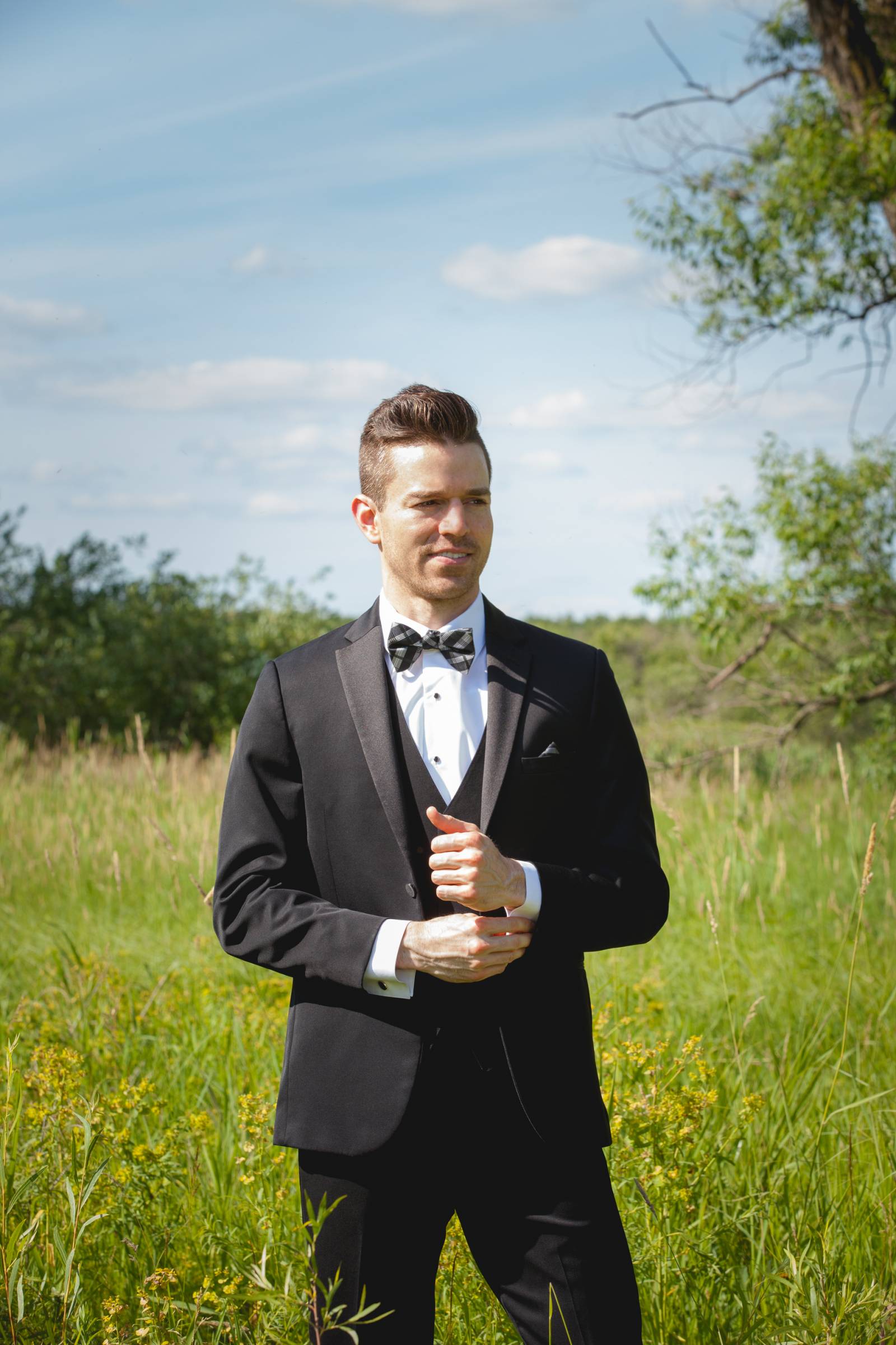 groom attire, tux, tuxedo, suit, groom fashion, groomsmen, tux rental suit rental wisconsin