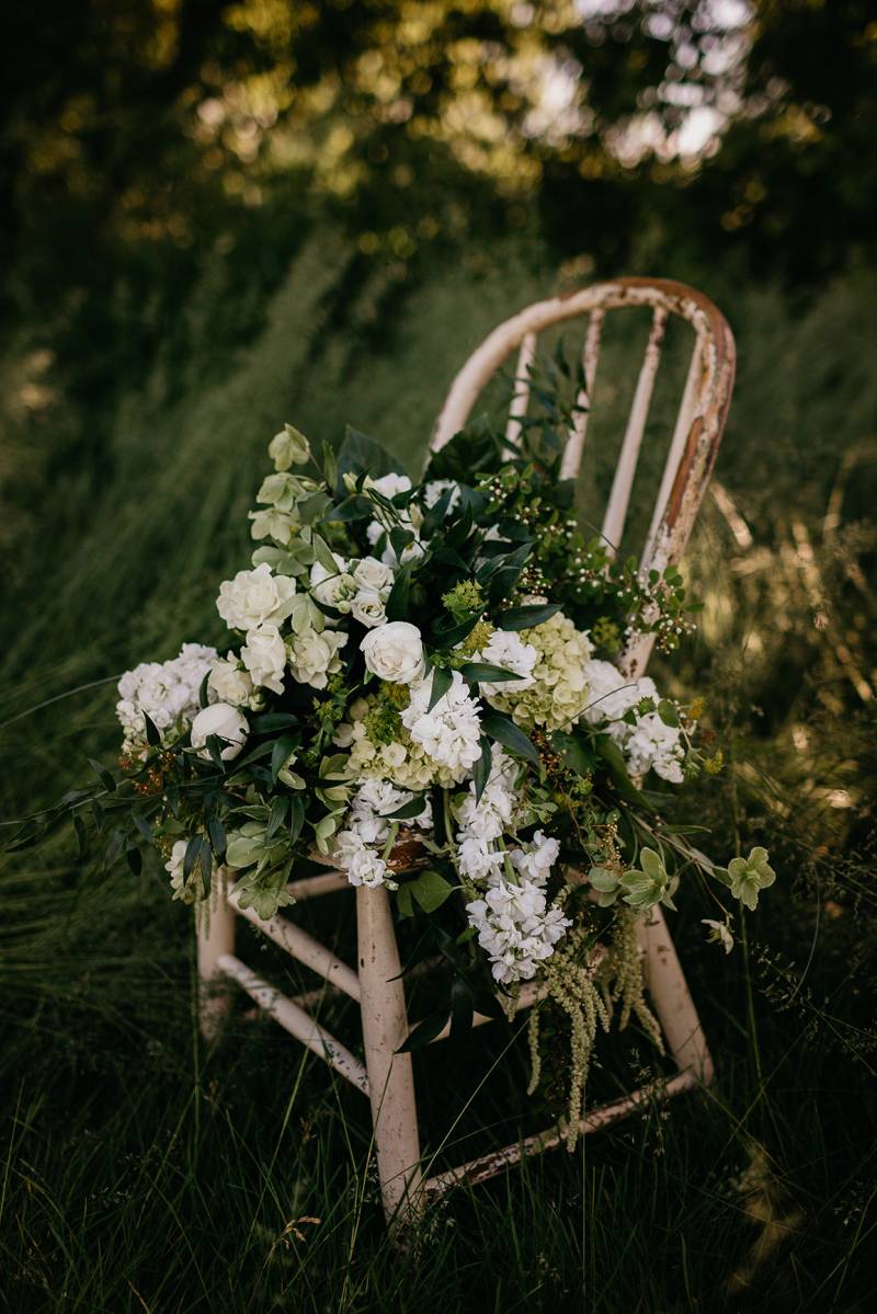 white bridal wedding bouquet flowers floral wisconsin madison wisconsin dells wedding florist