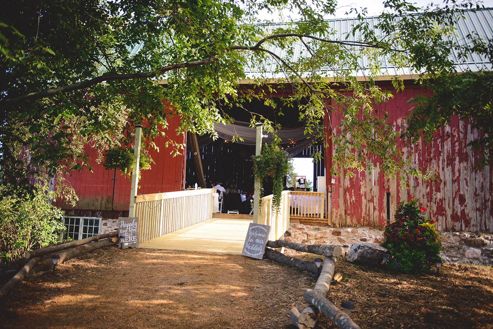 wisconsin barn wedding