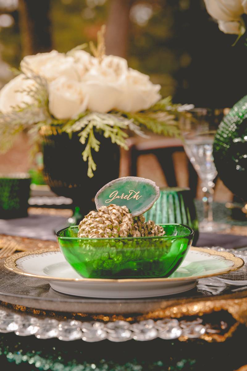 emerald green table setting reception, agate place cards
