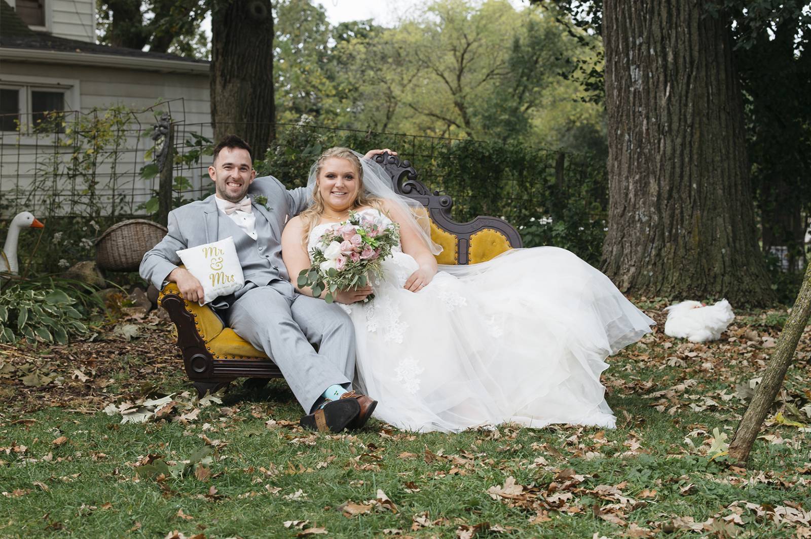 VINTAGE FARM INSPIRED MADISON WEDDING, SARA + TYLER�