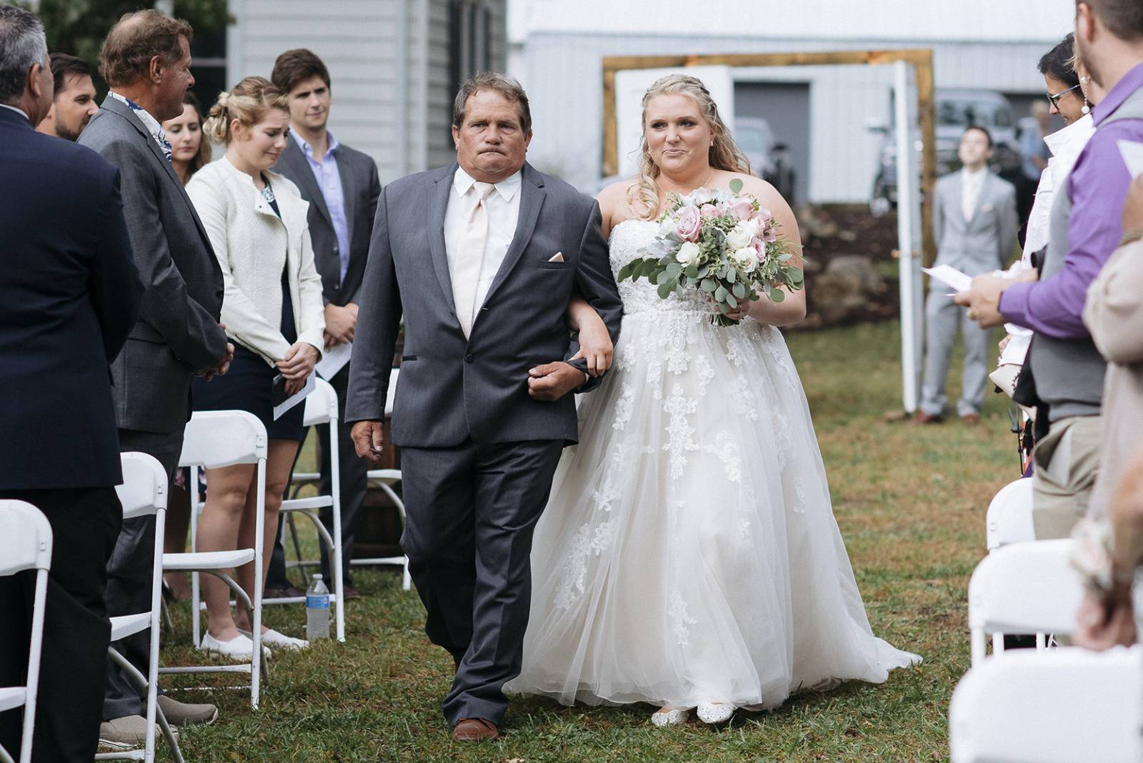 VINTAGE FARM INSPIRED MADISON WEDDING, SARA + TYLER�