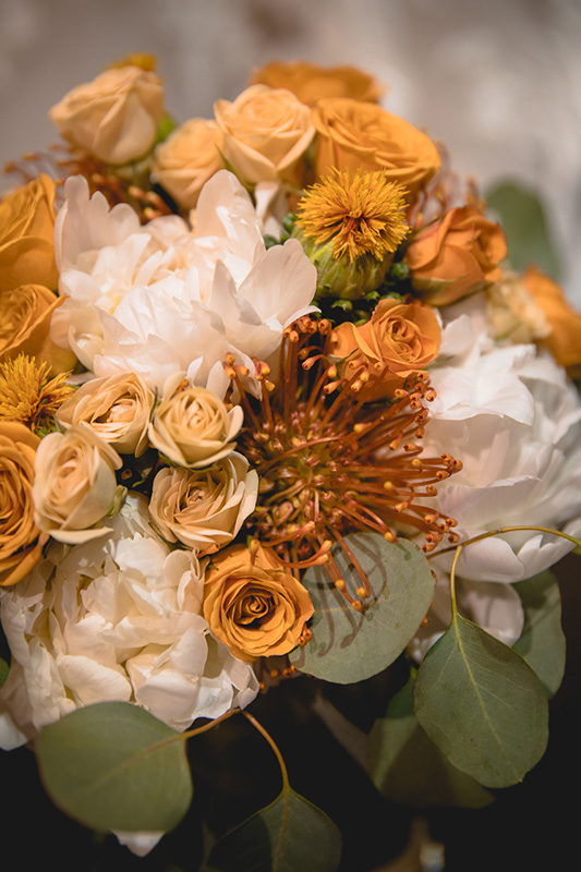 orange peach bouquet, flowers, floral design