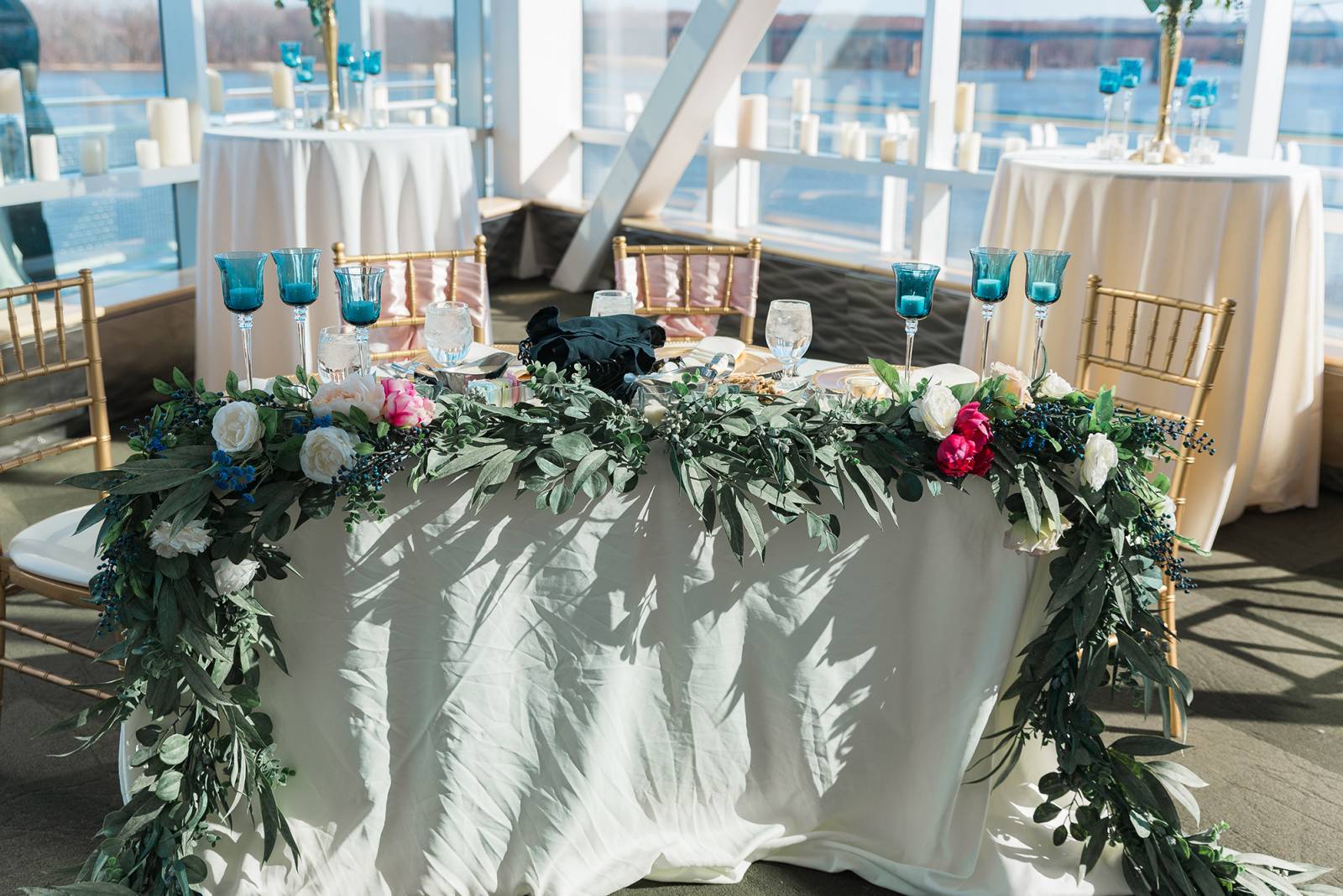 sweetheart table